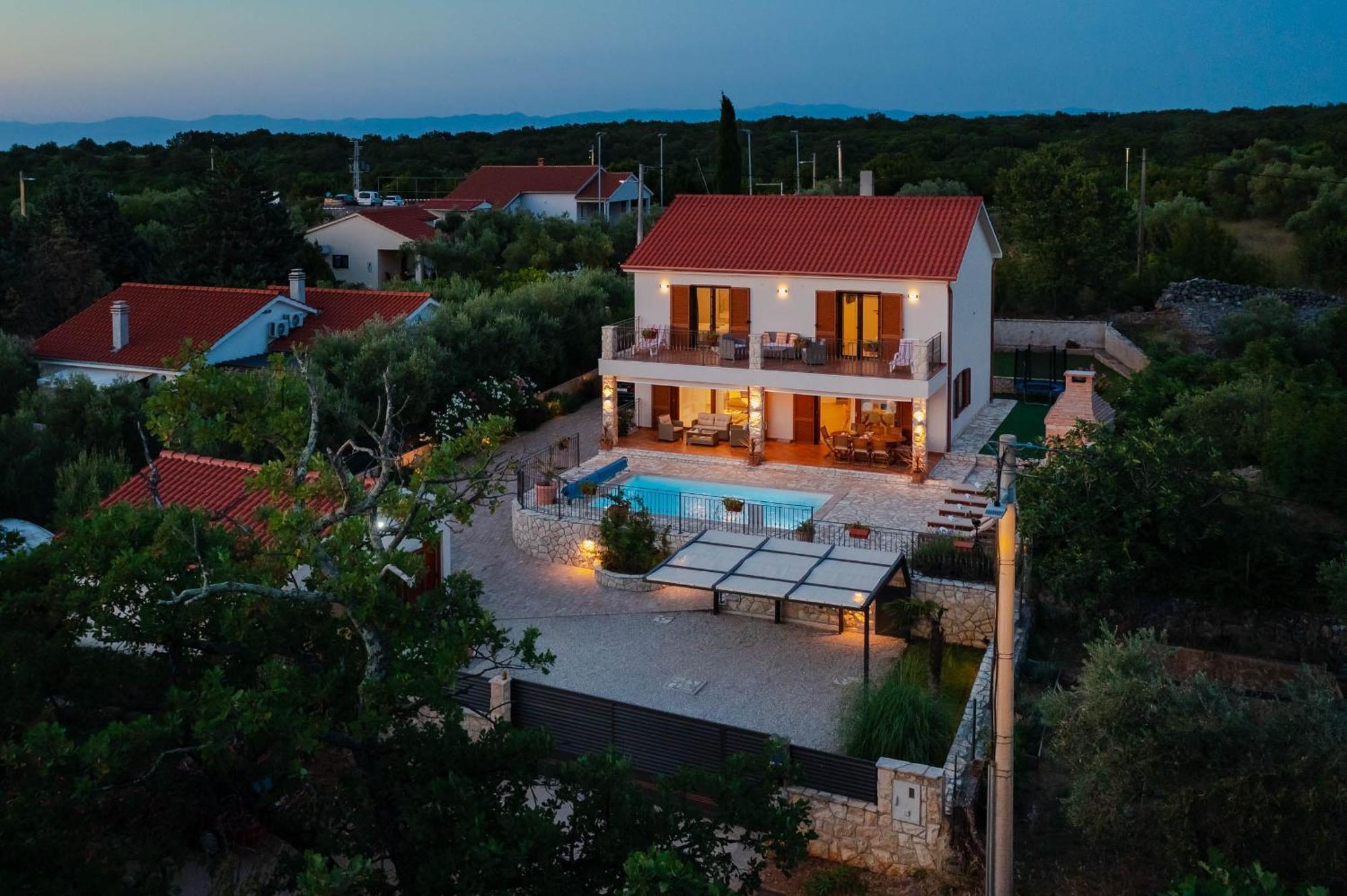 Villa Sara - Perfect Family Holiday Brzac Exterior photo